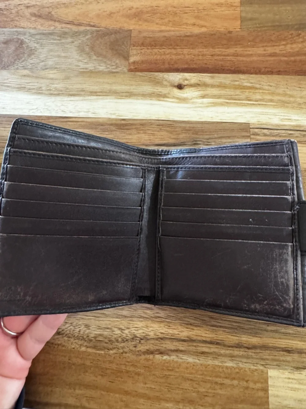 GUCCI Authentic Guccissima Leather Compact Wallet - Picture 2 of 6